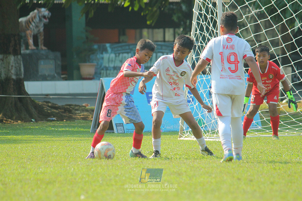 big 24 ijl u11 140624 isa marzuki bandriawan vs endang witarsa fc