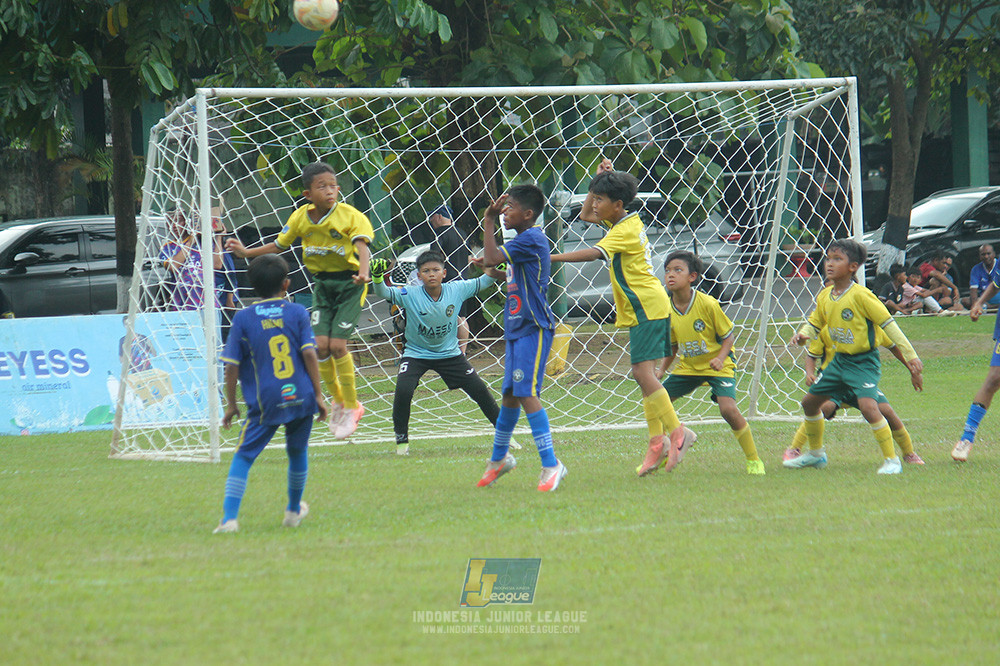 big 24 ijl u11 140624 khenzi united vs maesa pararaider white