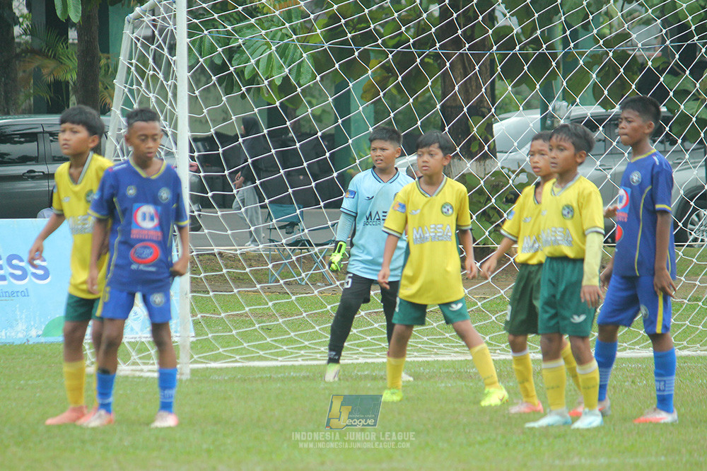 big 24 ijl u11 140624 khenzi united vs maesa pararaider white