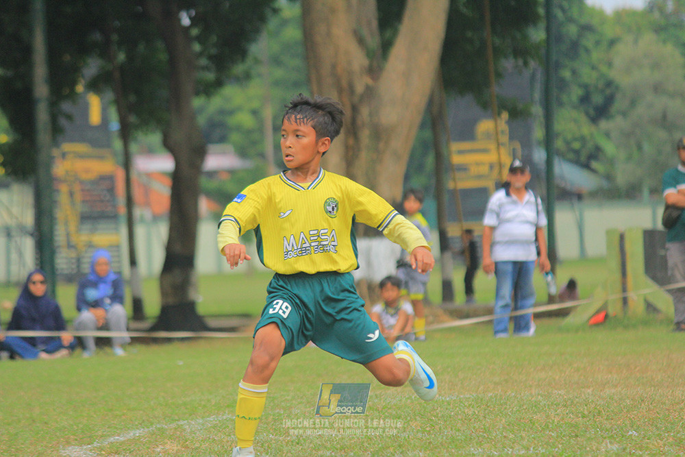 big 24 ijl u11 140624 khenzi united vs maesa pararaider white