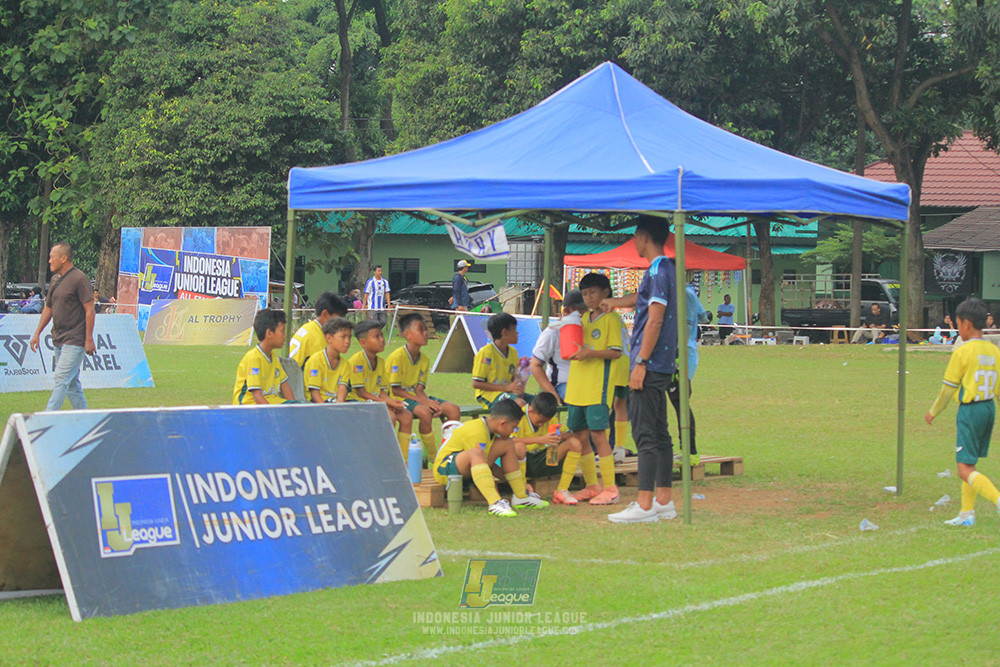 big 24 ijl u11 140624 khenzi united vs maesa pararaider white