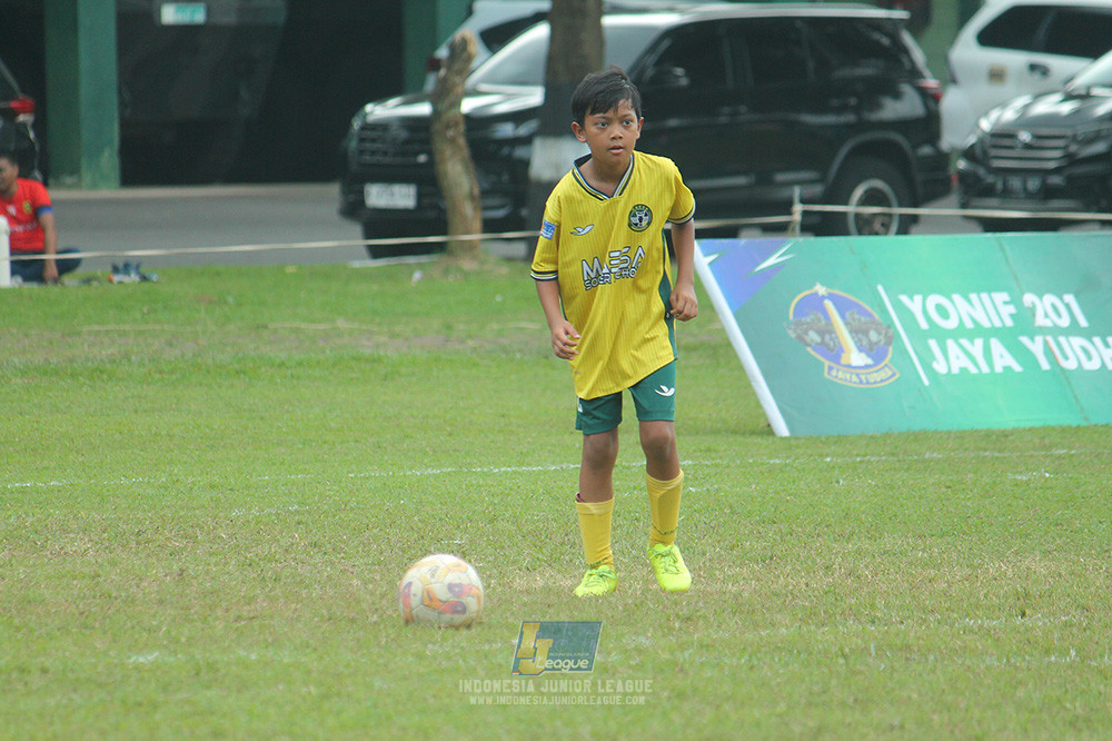 big 24 ijl u11 140624 khenzi united vs maesa pararaider white
