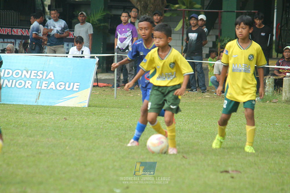 big 24 ijl u11 140624 khenzi united vs maesa pararaider white