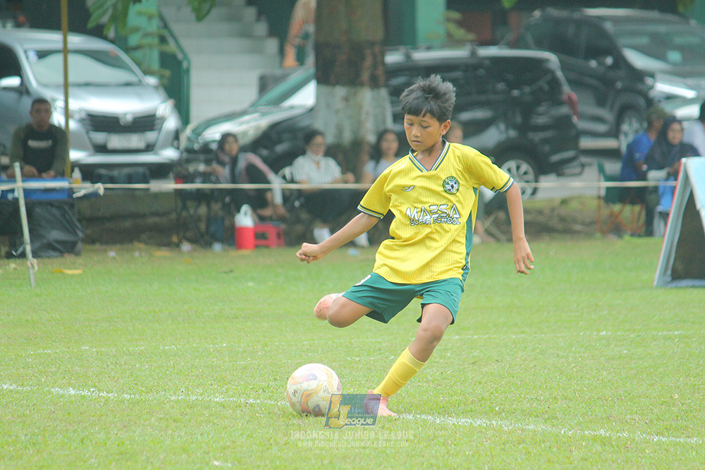 big 24 ijl u11 140624 khenzi united vs maesa pararaider white