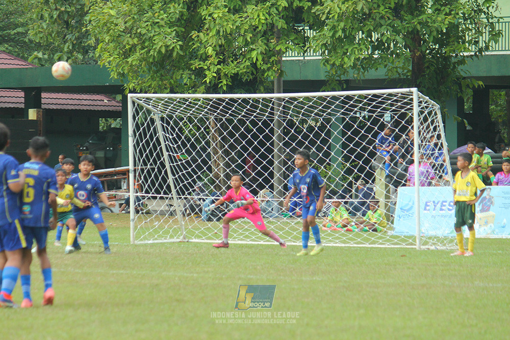 big 24 ijl u11 140624 khenzi united vs maesa pararaider white
