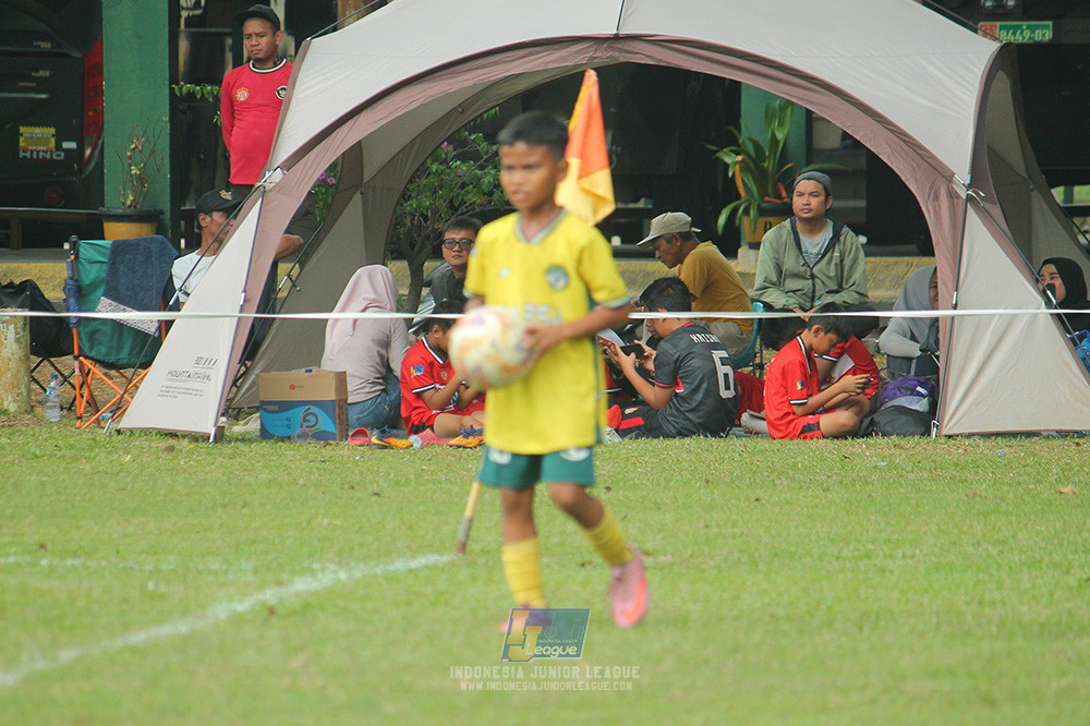 big 24 ijl u11 140624 khenzi united vs maesa pararaider white