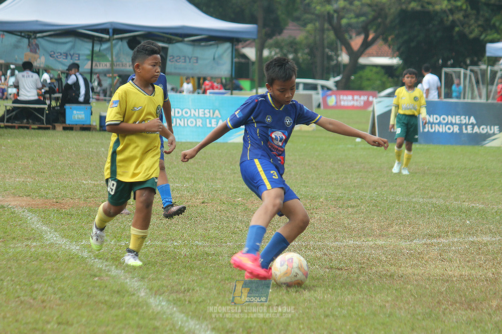 big 24 ijl u11 140624 khenzi united vs maesa pararaider white