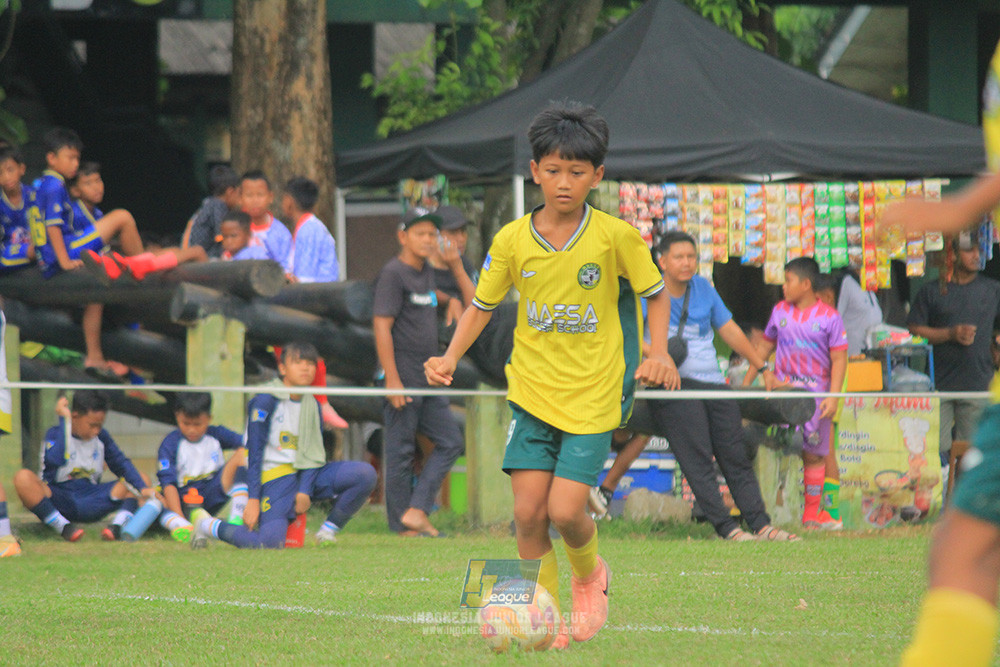 big 24 ijl u11 140624 khenzi united vs maesa pararaider white