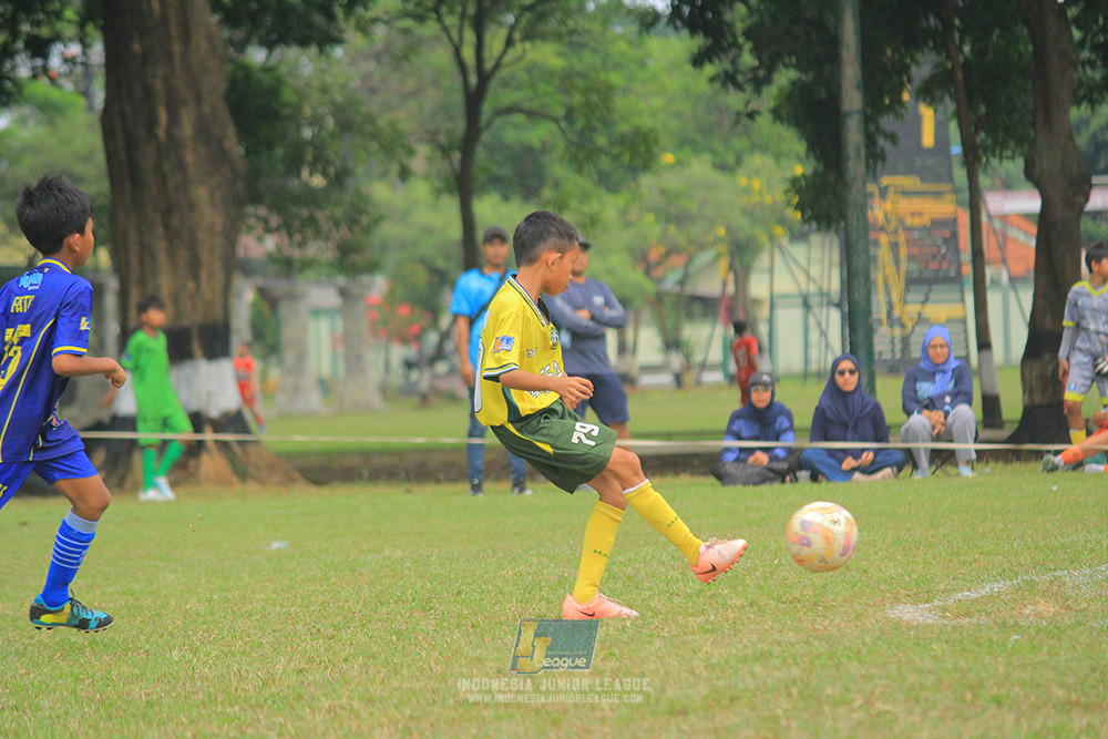 big 24 ijl u11 140624 khenzi united vs maesa pararaider white