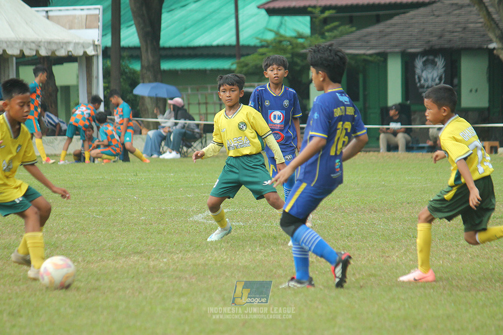 big 24 ijl u11 140624 khenzi united vs maesa pararaider white
