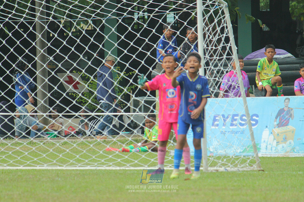 big 24 ijl u11 140624 khenzi united vs maesa pararaider white