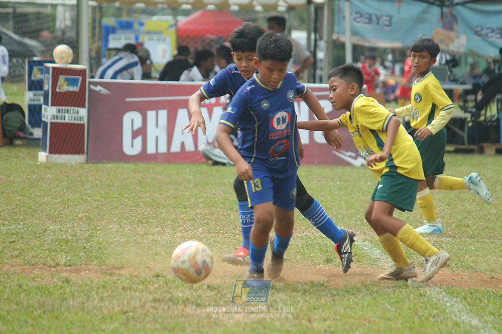big 24 ijl u11 140624 khenzi united vs maesa pararaider white