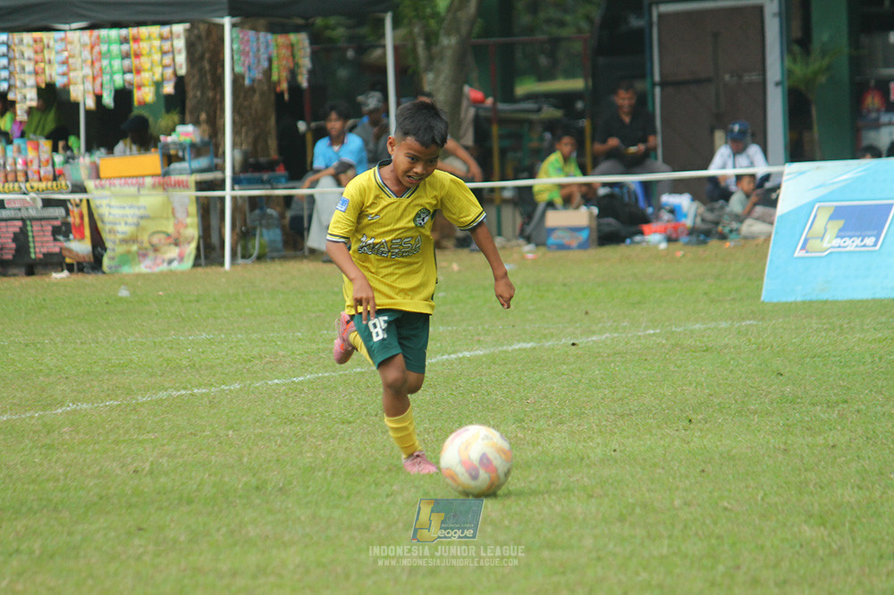 big 24 ijl u11 140624 khenzi united vs maesa pararaider white