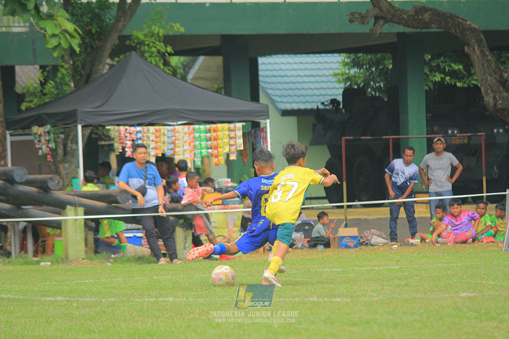 big 24 ijl u11 140624 khenzi united vs maesa pararaider white