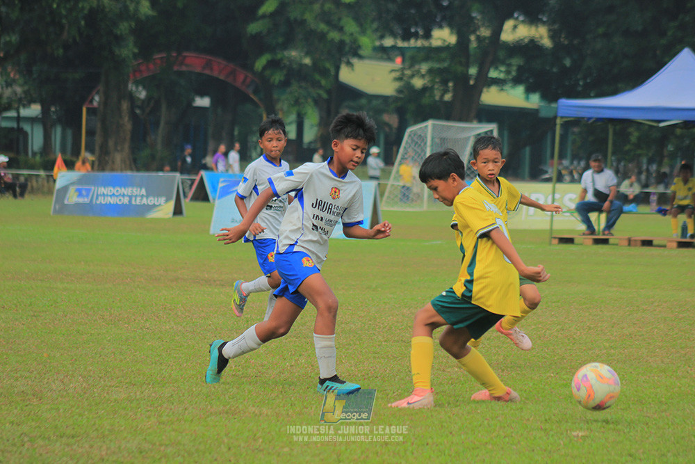 big 24 ijl u11 140624 maesa pararaider white vs java soccer academy