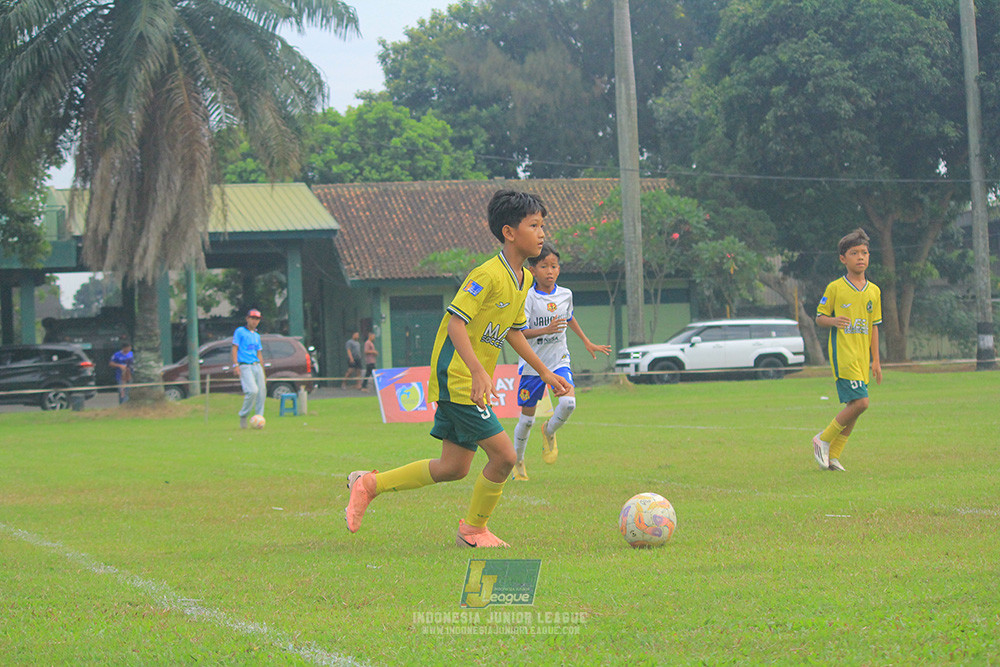 big 24 ijl u11 140624 maesa pararaider white vs java soccer academy