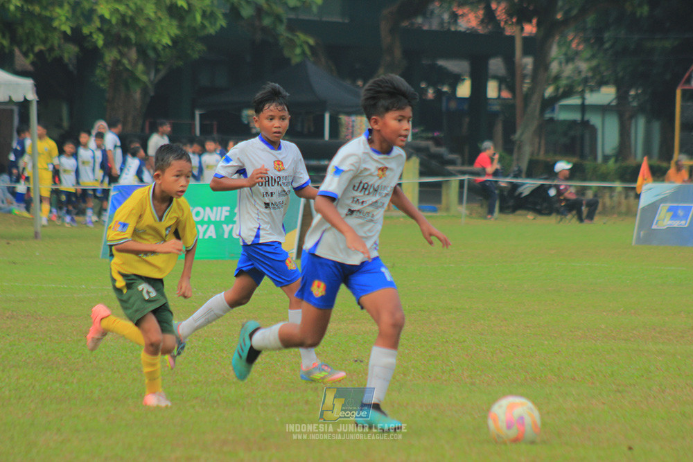 big 24 ijl u11 140624 maesa pararaider white vs java soccer academy