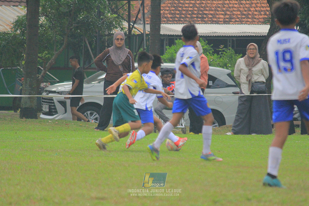 big 24 ijl u11 140624 maesa pararaider white vs java soccer academy