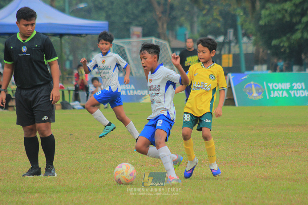 big 24 ijl u11 140624 maesa pararaider white vs java soccer academy
