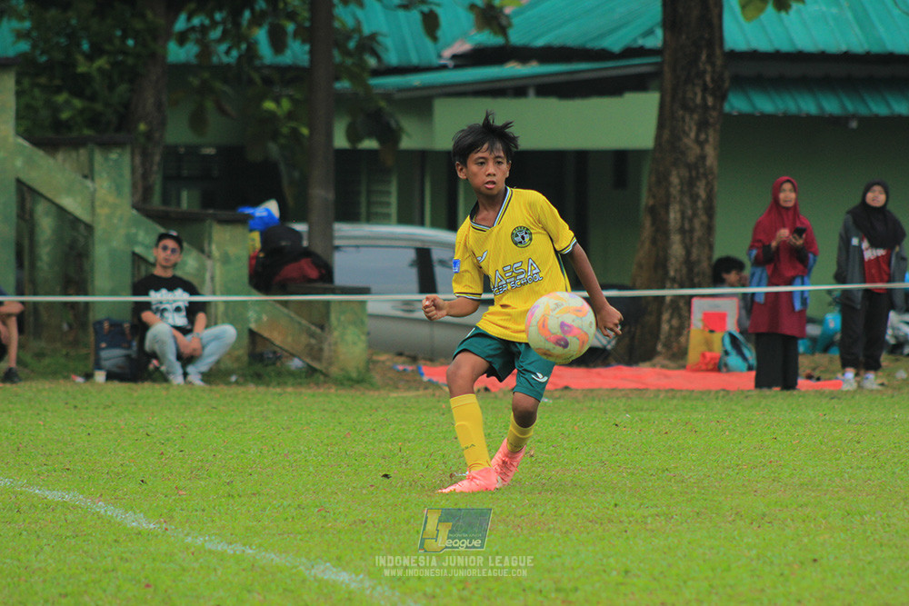 big 24 ijl u11 140624 maesa pararaider white vs java soccer academy