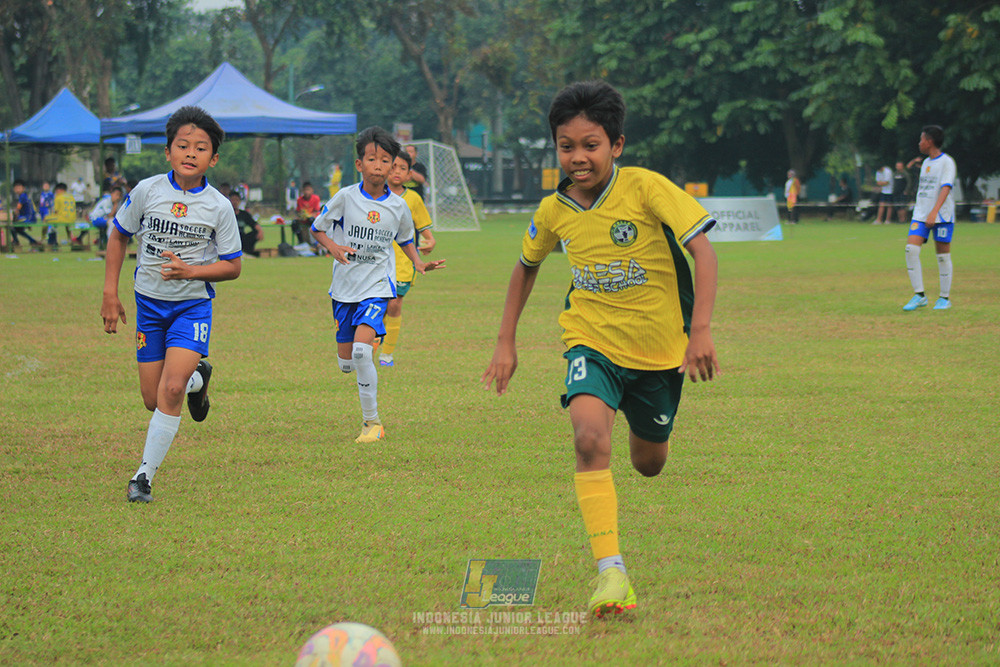 big 24 ijl u11 140624 maesa pararaider white vs java soccer academy