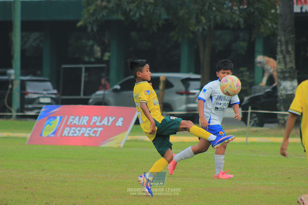 big 24 ijl u11 140624 maesa pararaider white vs java soccer academy