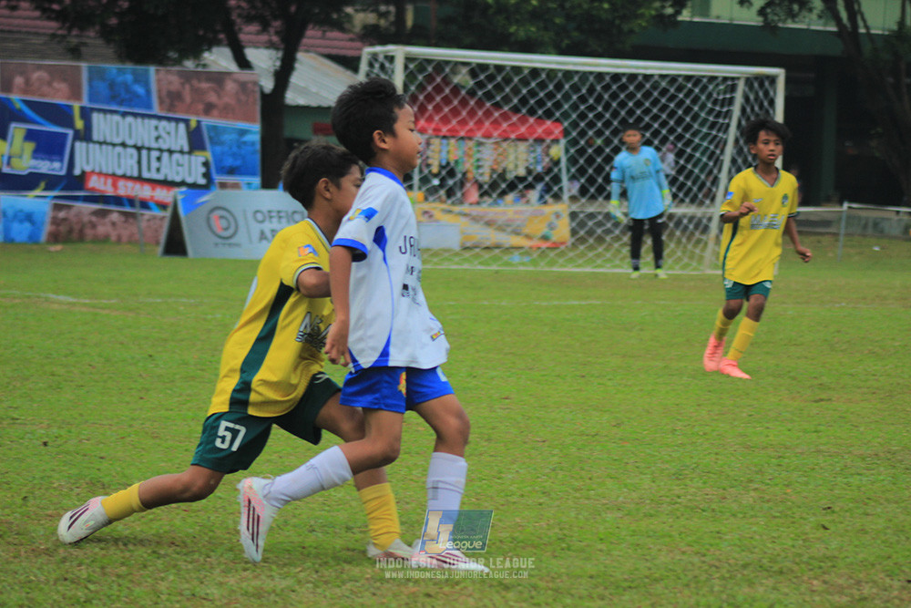 big 24 ijl u11 140624 maesa pararaider white vs java soccer academy