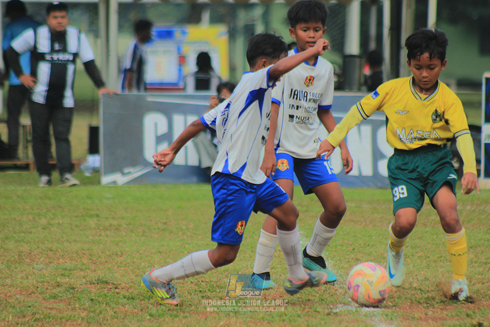 big 24 ijl u11 140624 maesa pararaider white vs java soccer academy