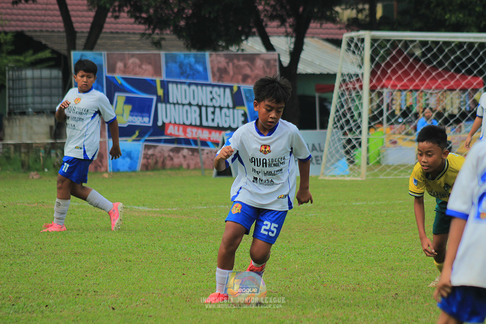 big 24 ijl u11 140624 maesa pararaider white vs java soccer academy