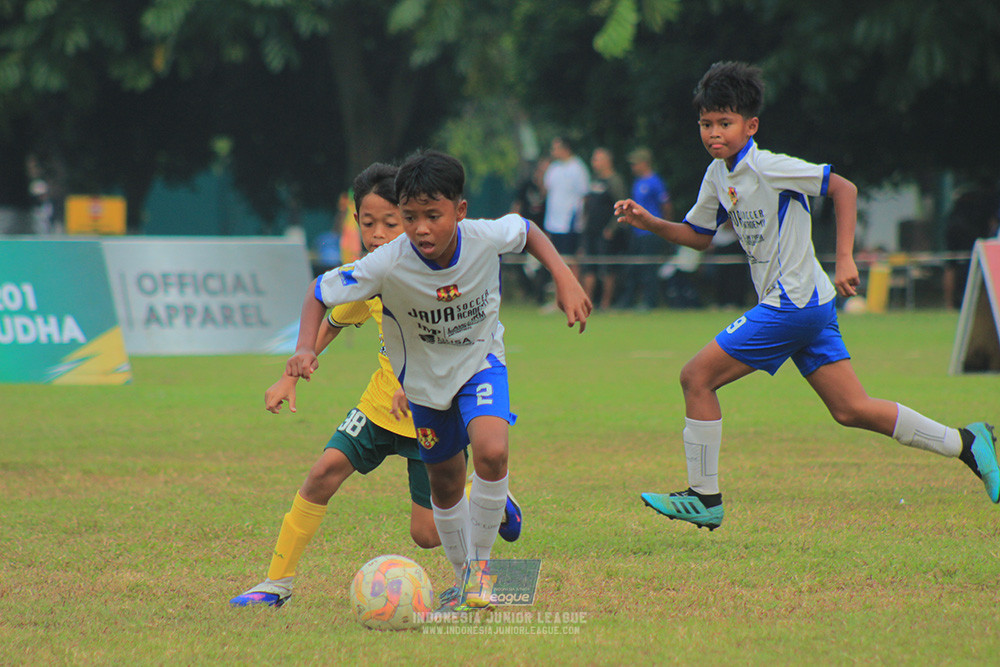 big 24 ijl u11 140624 maesa pararaider white vs java soccer academy