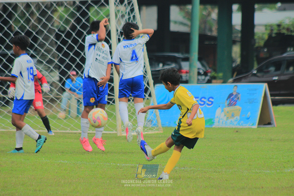 big 24 ijl u11 140624 maesa pararaider white vs java soccer academy