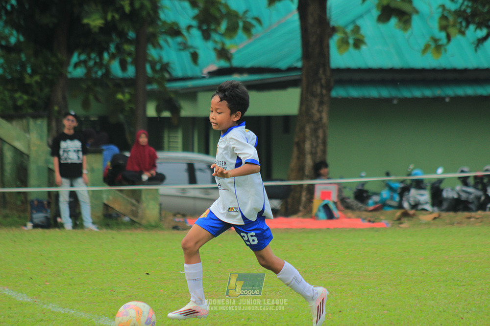 big 24 ijl u11 140624 maesa pararaider white vs java soccer academy