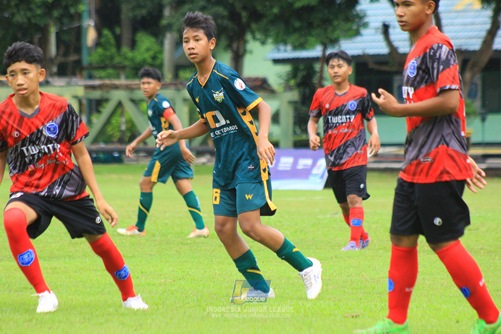 ijl bi 8 u13 100125 sparta 1979 vs newland fa