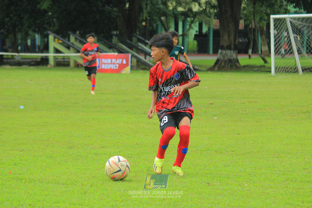 ijl bi 8 u13 100125 sparta 1979 vs newland fa