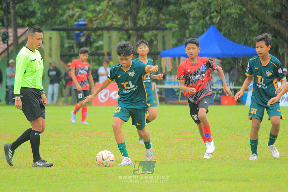 ijl bi 8 u13 100125 sparta 1979 vs newland fa