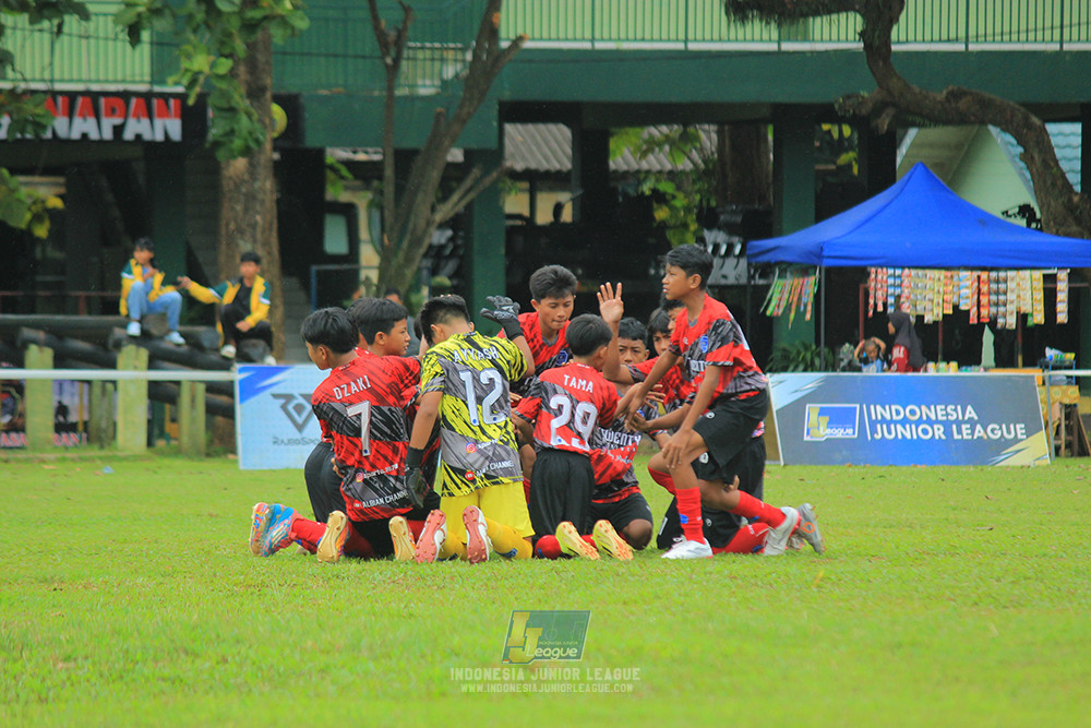 ijl bi 8 u13 100125 sparta 1979 vs newland fa