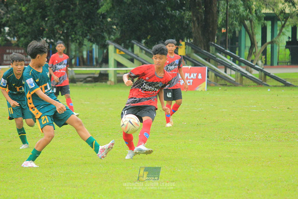 ijl bi 8 u13 100125 sparta 1979 vs newland fa