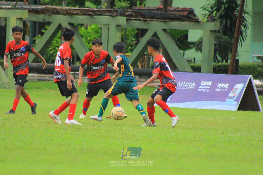 ijl bi 8 u13 100125 sparta 1979 vs newland fa