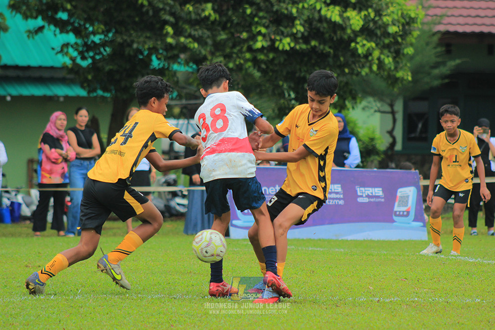 ijl big 8 champ u12 161125 binna banua fc blue vs newland fa