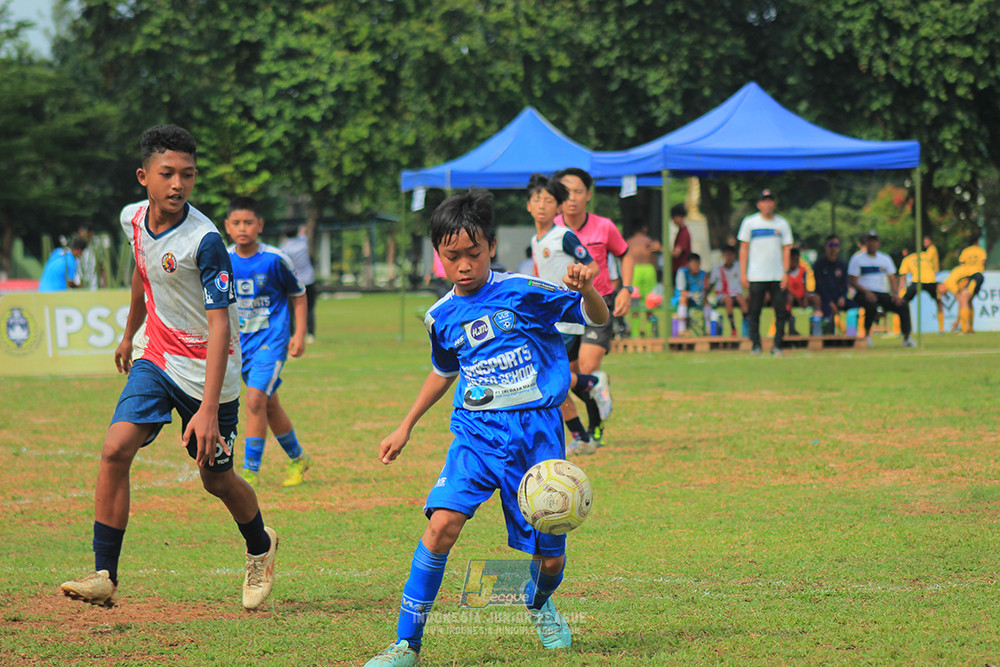 ijl big 8 champ u12 161125 wins soccer school vs binna banua fc blue