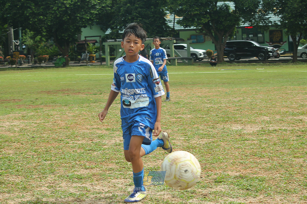 ijl big 8 champ u12 161125 wins soccer school vs binna banua fc blue
