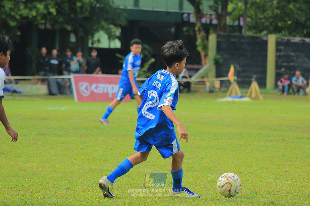 ijl big 8 champ u12 161125 wins soccer school vs binna banua fc blue