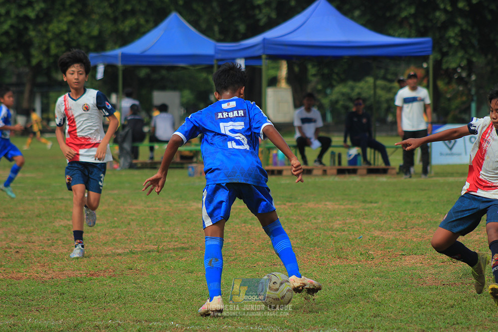 ijl big 8 champ u12 161125 wins soccer school vs binna banua fc blue