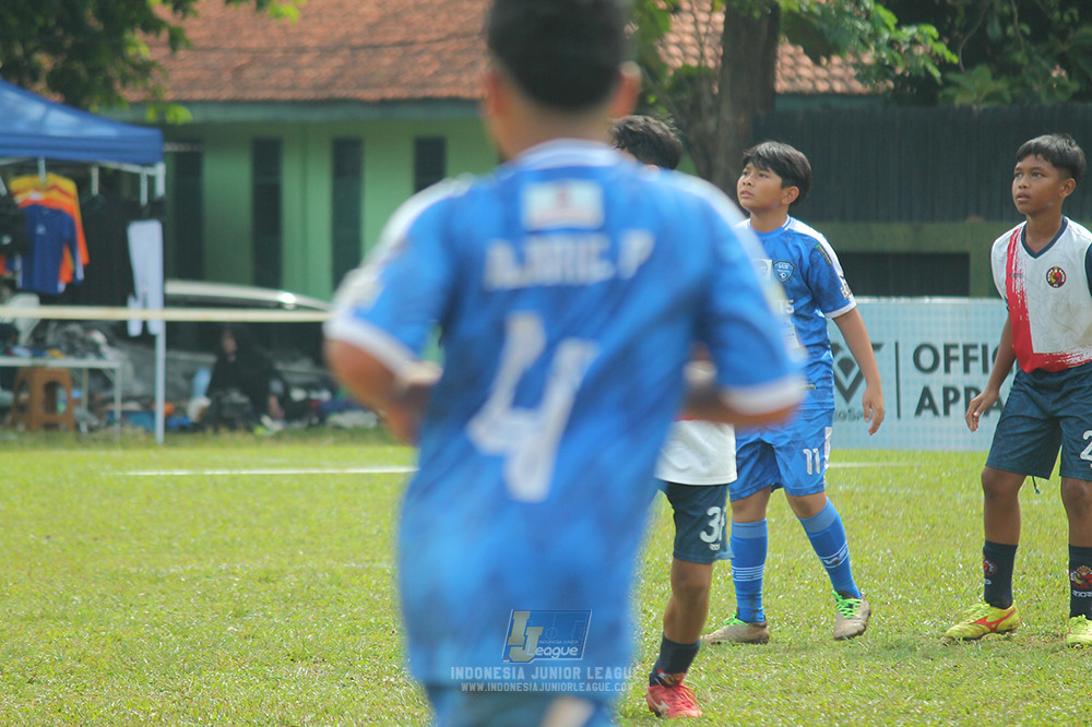 ijl big 8 champ u12 161125 wins soccer school vs binna banua fc blue