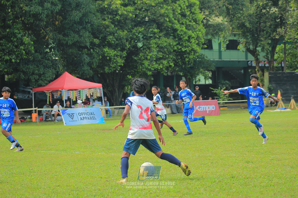 ijl big 8 champ u12 161125 wins soccer school vs binna banua fc blue