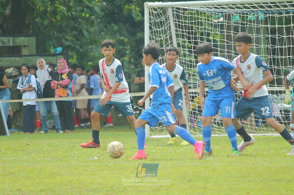ijl big 8 champ u12 161125 wins soccer school vs binna banua fc blue