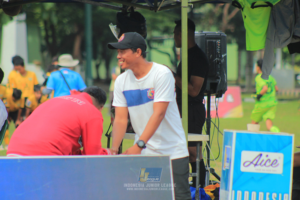 ijl big 8 champ u12 161125 wins soccer school vs binna banua fc blue