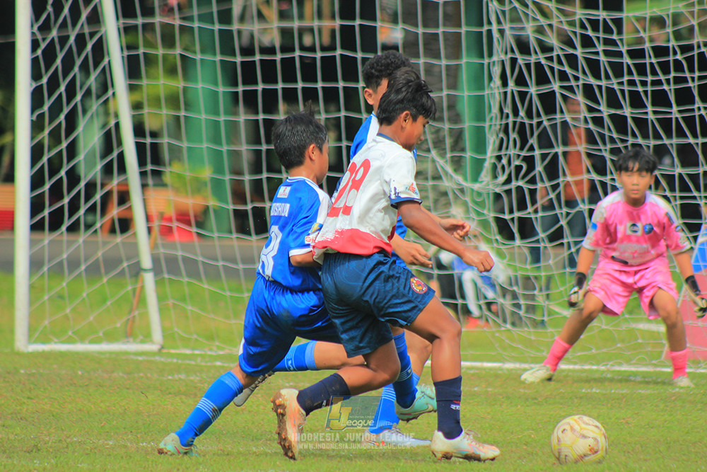 ijl big 8 champ u12 161125 wins soccer school vs binna banua fc blue