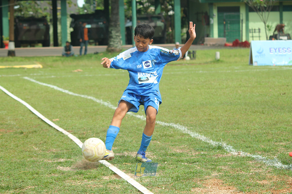 ijl big 8 champ u12 161125 wins soccer school vs binna banua fc blue