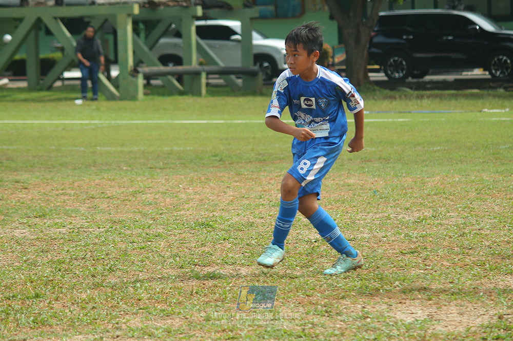 ijl big 8 champ u12 161125 wins soccer school vs binna banua fc blue